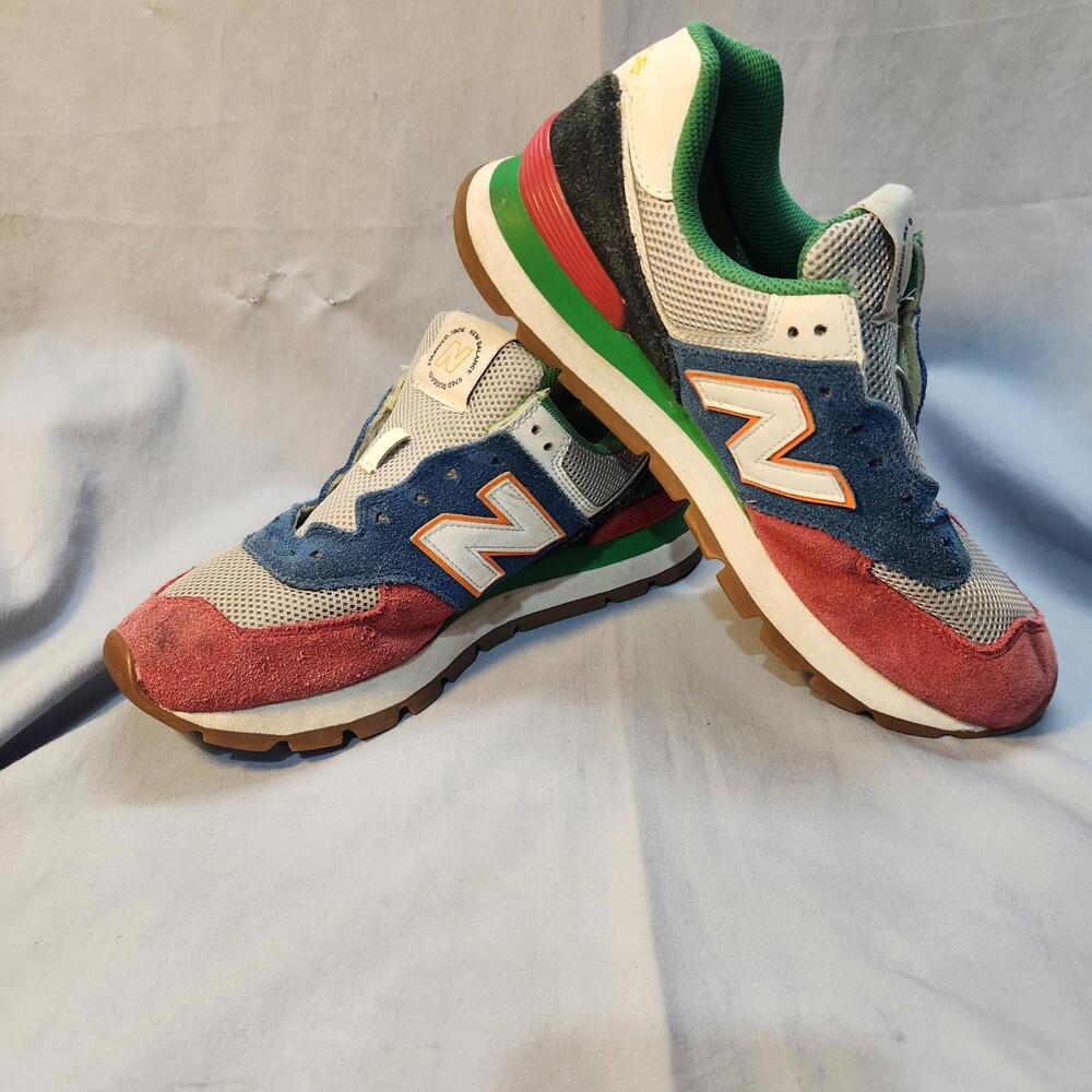 New Balance 574 Rugged Men's Sz 8.5 Grey‎ Blue Suede Athletic Running Sneaker